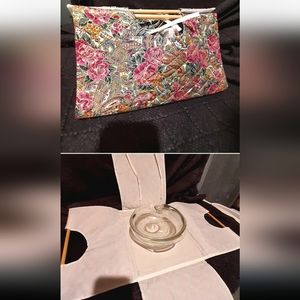 Hotdish Carrier Made Locally with Pyrex Dish